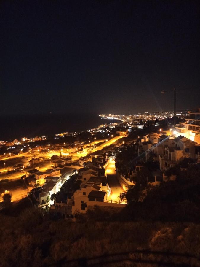 Sweet Home Benalmadena, Estudio Con Vistas Al Mar Y Excelente Conexion Wifi, Para No Fumadores, Con Piscinas, Sea Views, With Swimming Pools, Completely Renovated, Ideal For Older People, Bright With Morning Sun, No Smoking Bagian luar foto
