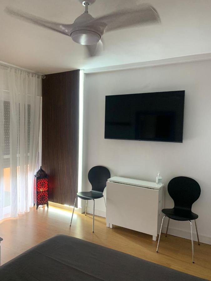 Sweet Home Benalmadena, Estudio Con Vistas Al Mar Y Excelente Conexion Wifi, Para No Fumadores, Con Piscinas, Sea Views, With Swimming Pools, Completely Renovated, Ideal For Older People, Bright With Morning Sun, No Smoking Bagian luar foto