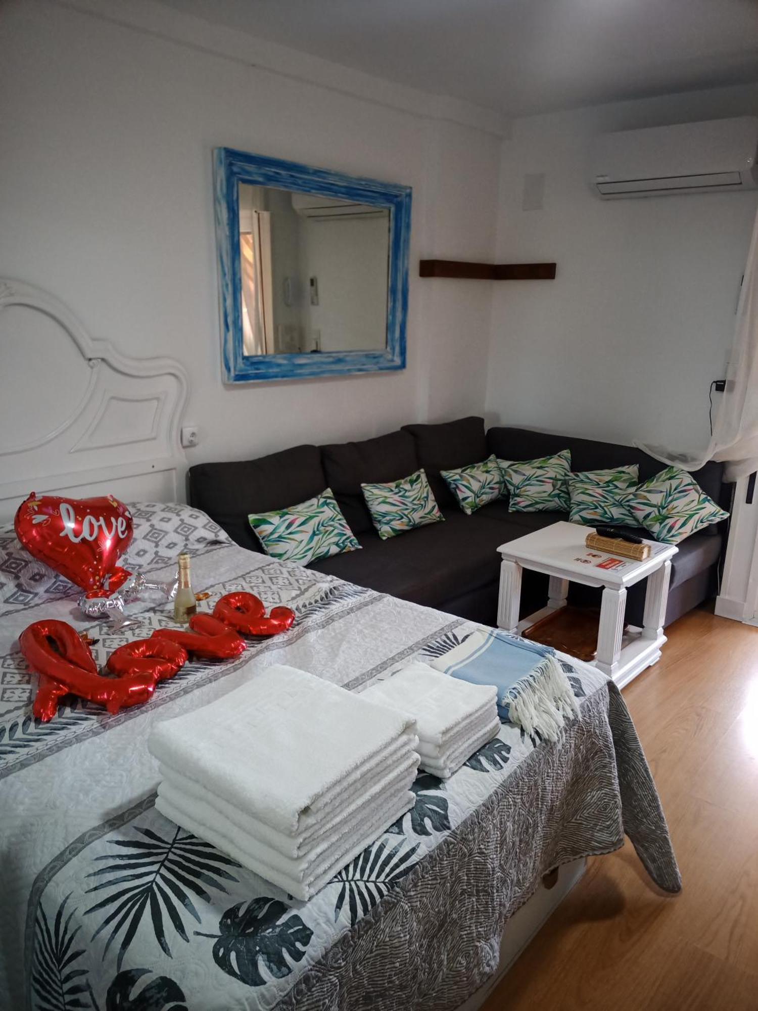 Sweet Home Benalmadena, Estudio Con Vistas Al Mar Y Excelente Conexion Wifi, Para No Fumadores, Con Piscinas, Sea Views, With Swimming Pools, Completely Renovated, Ideal For Older People, Bright With Morning Sun, No Smoking Bagian luar foto